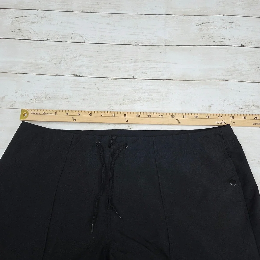 Nike‎ Shorts Women L Black 268077-010 Athletic Drawstring Zip Front Swoosh Logo